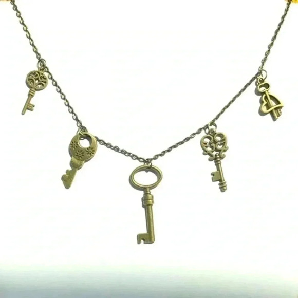 Antiqued Brass 5 Key Charm Steampunk Handmade Necklace A - Picture 1 of 6
